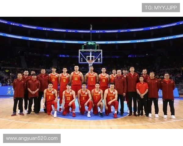 成都篮球队在世界杯积分榜中以82分稳居第一名展现强大实力