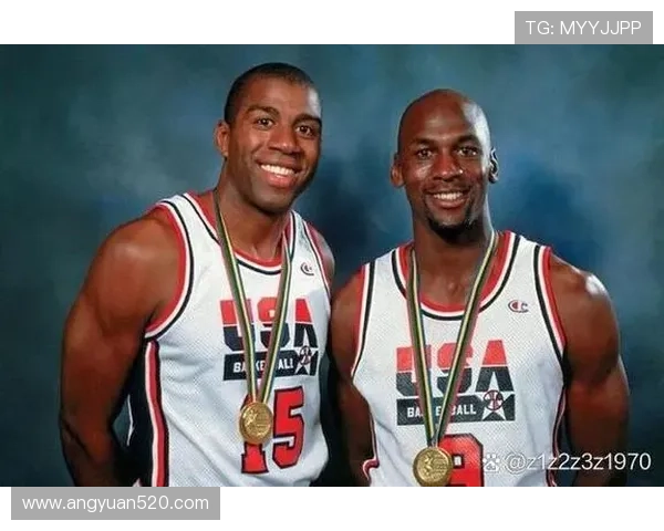 11号足球明星的辉煌历程与传奇故事揭秘